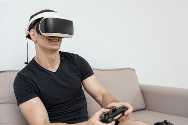 guy with vr glasses controller small