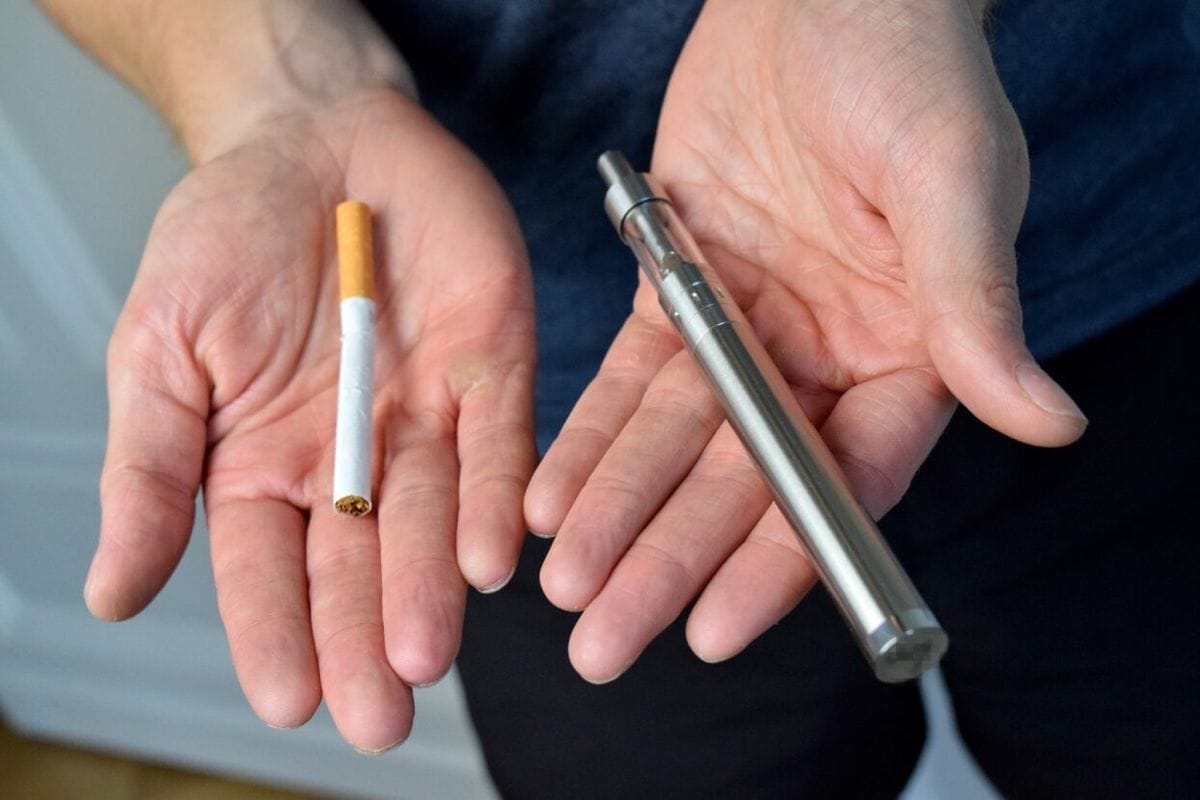 The combined effects of vaping and cigarettes on our eyes