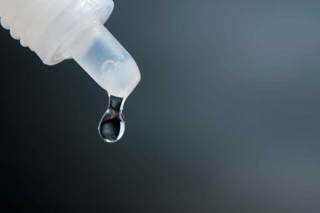 Artificial tears: preserved or non-preserved, that is the question