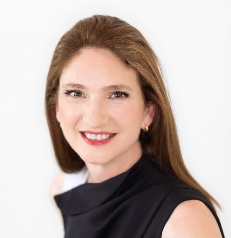Fiona Stapleton Author Pic (1)